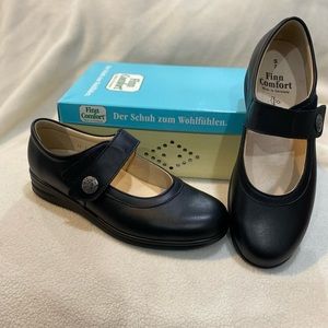 New in box Finn Comfort FinnSlim Harumi black leather size 9.5 narrow